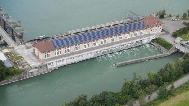 Die Wärmezentrale Augst wird die Abwärme des Wasserkraftwerks Augst und Rheinwasser als Wärmequelle nutzen. Foto: AEW