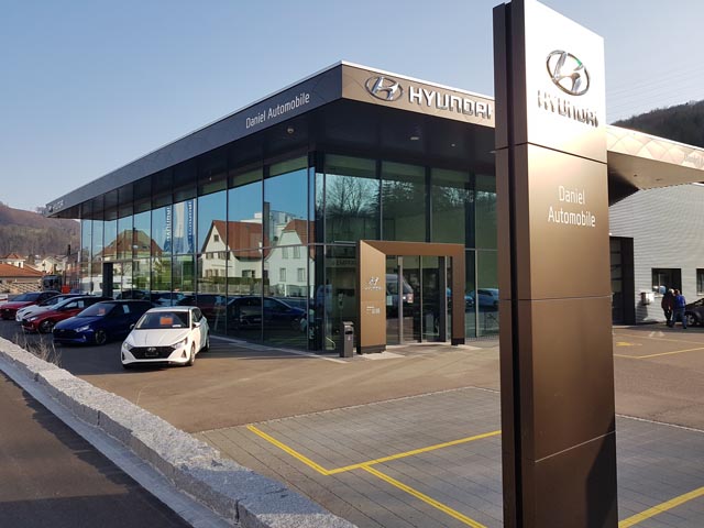 Die Daniel Automobile GmbH in Mumpf hat Grund zum Feiern. Foto: zVg