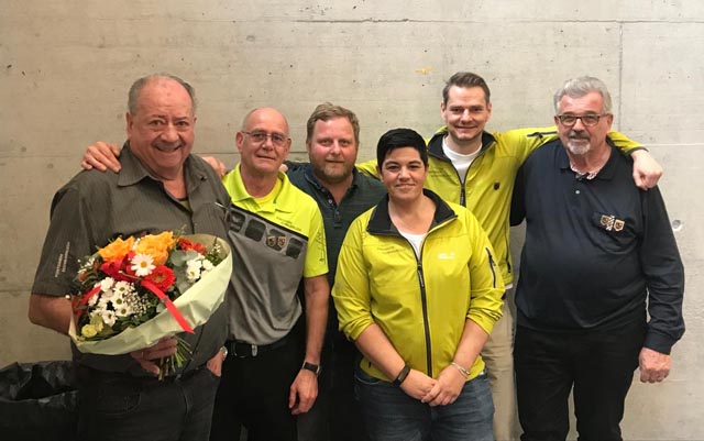Die Jubilaren der Pontoniere Schwaderloch: (v.l.) Leo Treier, Anton Vögeli, Lucas Kohler, Mirjam Benz, Pascal Knecht und Peter Kalt. Foto: zVg