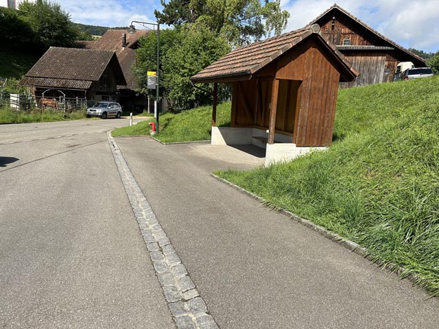 Aktueller Zustand der Bushaltestelle in Wintersingen. Foto: zVg