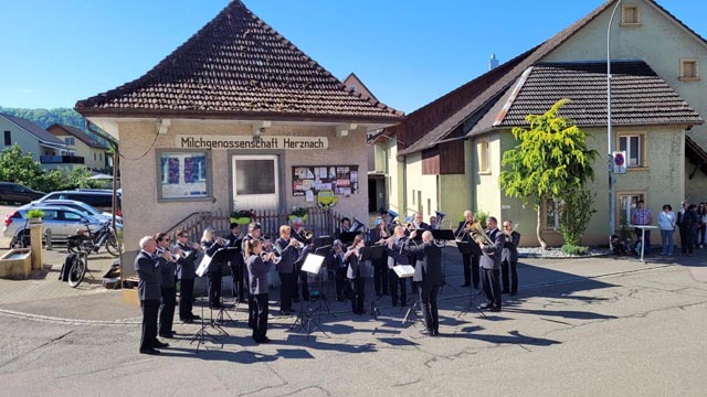 Herznach-Ueken: Ein Ständchen zum Muttertag