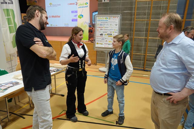 Die Berufsmesse konnte eine Entscheidungshilfe sein. Foto: Peter Schütz