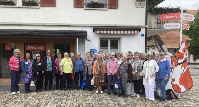 Seniorinnenausflug: Gemeinnütziger Frauenverein Magden in Schaukäserei