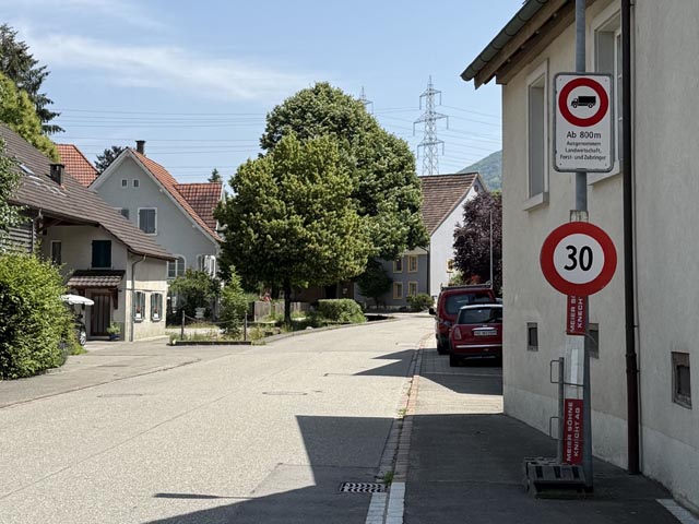 Tempo-30-Signalisation bei der Lindengasse in Kaisten. Foto: jw