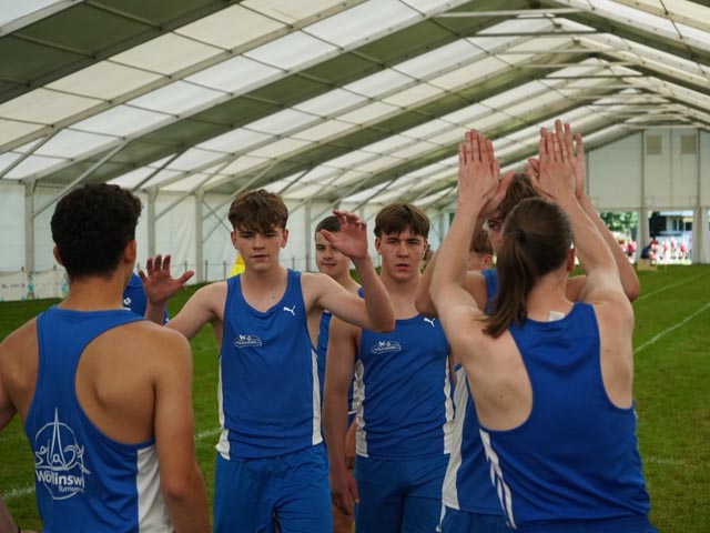 Die Jungmannschaft beim Pendellauf. Foto: zVg