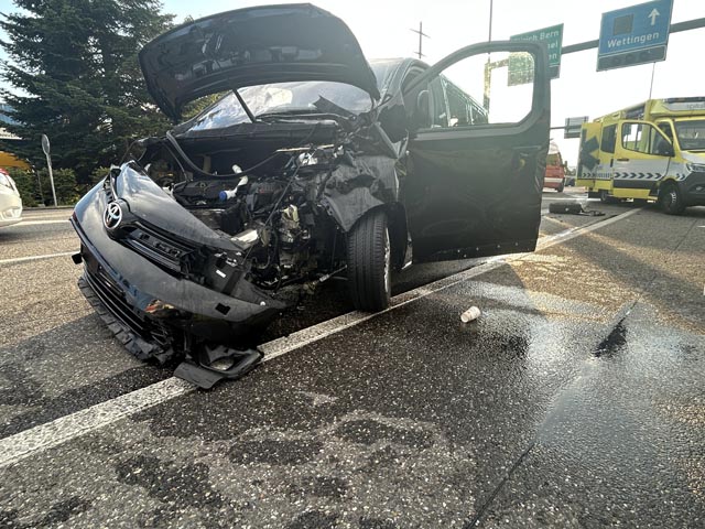 Würenlos: Rotlicht missachtet