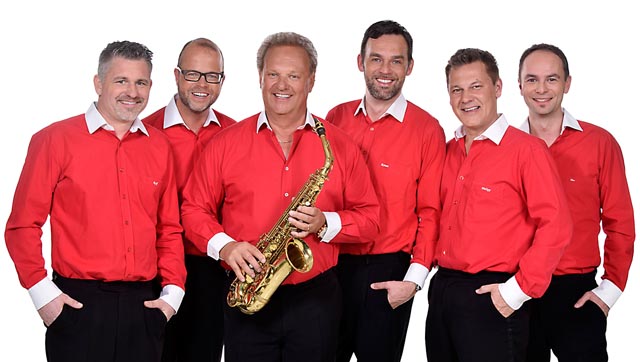 Carlo Brunner mit seiner Superländlerkapelle. Foto: zVg 