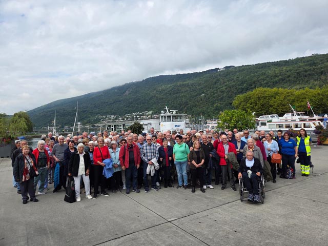 Mehr als 120 Seniorinnen und Senioren nahmen am Ausflug der Gemeinde Zeinigen teil.