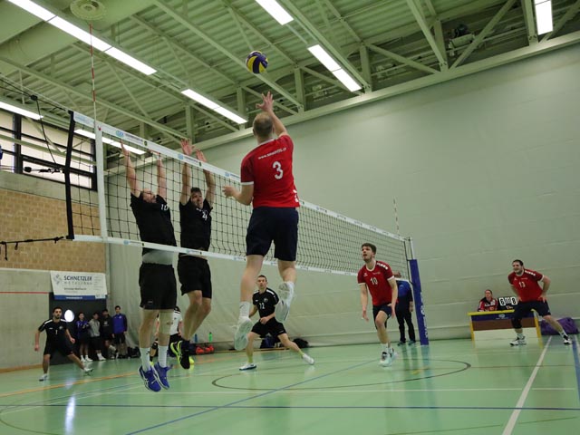 Die Form-Kurve der Herren 1 von Volley Smash 05 Laufenburg-Kaisten geht steil nach oben: dank neuen Teammitgliedern und Trainer sowie viel Spielfreude. Foto: zVg