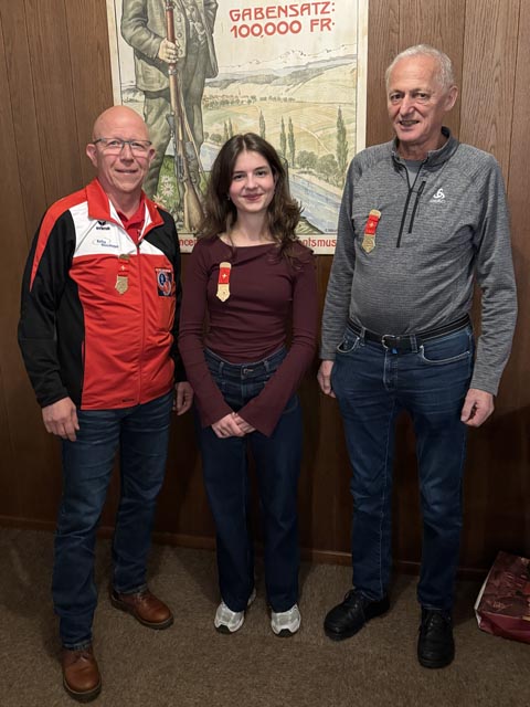 Die Goldkranzgewinner Christian Mühlfriedel, Johanna Meili und Klaus Senn. Foto: zVg