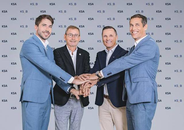 Enge Zusammenarbeit zwischen Aarau und Baden: Die beiden CEOs Pascal Cotrotzo (KSB, links) und Markus Meier (KSA. rechts) und die beiden VR-Präsidenten Daniel Heller (KSB, Mitte links) und Daniel Lüscher (Mitte, rechts)