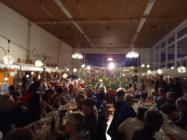 Warm und gemütlich, ob im Beizli oder beim Flanieren an den Ständen