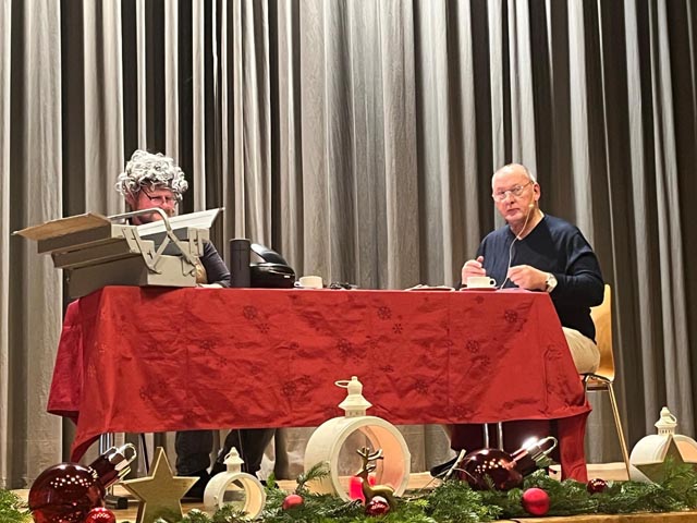 Mehr als 80 Personen nahmen an der Seniorenweihnachtsfeier teil.