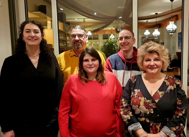 Die neuen Mitglieger (vorne von links): Daniela Erni, Melany Huser und Franziska Hofstetter; hinten (von links): Adrian Hospenthal und Fabian Schwarb. Foto: zVg