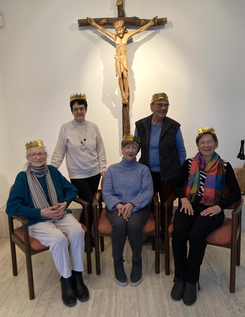 Die Königinnen (von links) Maria Brutschi, Nelly Schibli, Rosmarie Röpti, Vreni Rotzler und Zdenka Hrochova. Foto: Nelly Lehmann