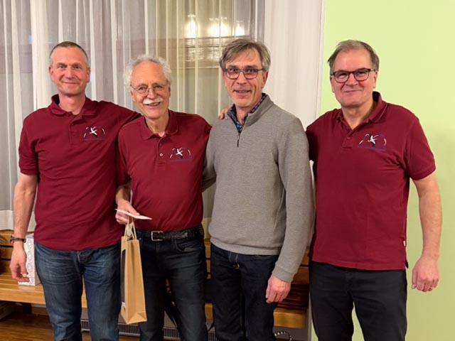 Von links: Daniel Matti (neuer Präsident), Hansruedi Böni (abtretender Co-Präsident), Christian Erdin (ehemaliges Vorstandsmitglied), Markus Kasper (abtretender Co-Präsident). Foto: zVg