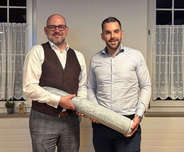 Der neue Präsident Nik von Guérard (links) und der neue Ehrenpräsident Thomas Hermann. Foto: zVg