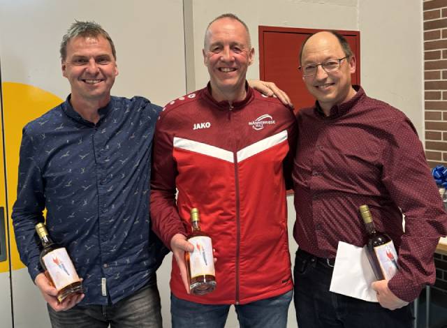 Geehrt für 40 Jahre Mitgliedschaft im Verein wurden (von links): Urs Weiss, Reto Weiss, Christian Rüede