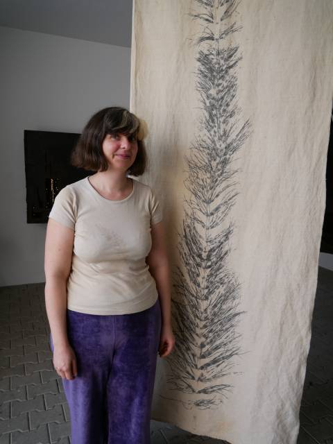 Maëtte Lannuzel hat einen Riesenfarn zum - zumindest künstlerischen - Leben erweckt.