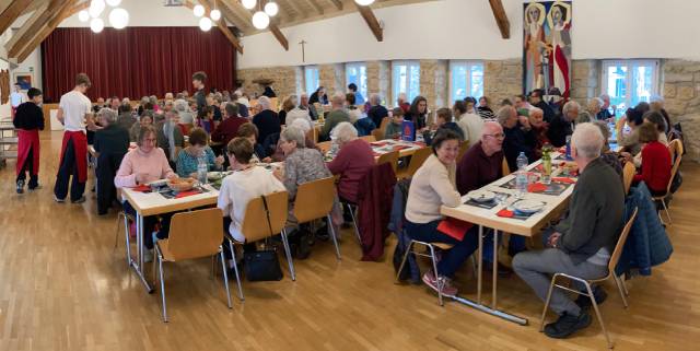 Achtklässler und der Frauenbund Frick luden zum Suppenzmittag ein.