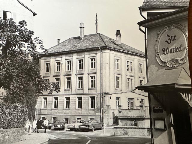 Aus vergangenen Zeiten: Das ehemalige «Solbad»; seitlich davon das «Warteck». Foto: zVg