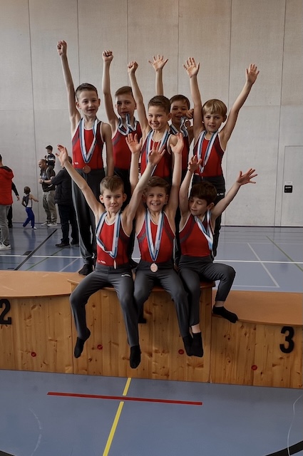 Beeindruckende Teamleistung der Sulzer Kunstturner in Einführungsprogramm und dem 4. Rang von Fynn Obrist. Foto: zVg