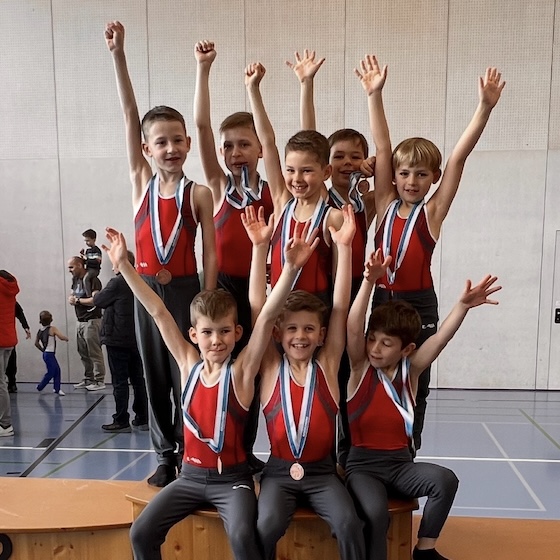 Beeindruckende Teamleistung der Sulzer Kunstturner in Einführungsprogramm und dem 4. Rang von Fynn Obrist. Foto: zVg