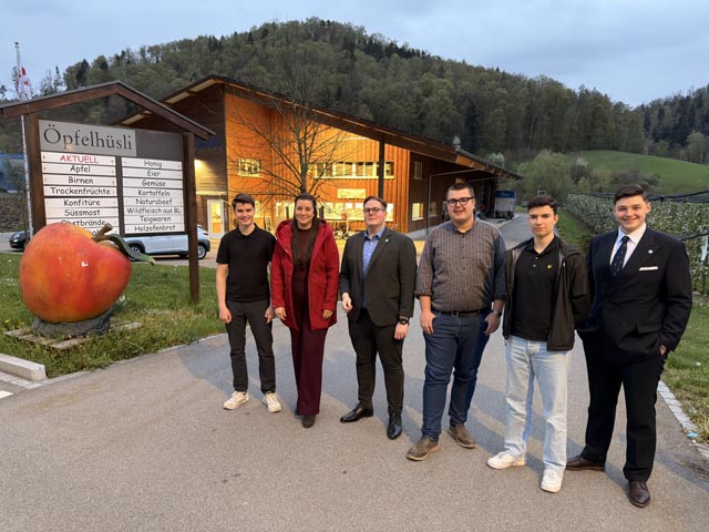 Von links: Timon Streiff, Sarah Regez, Sascha Müller, Alessandro Wehrli, Nicolas Balet und Charles Wolf. Foto: zVg