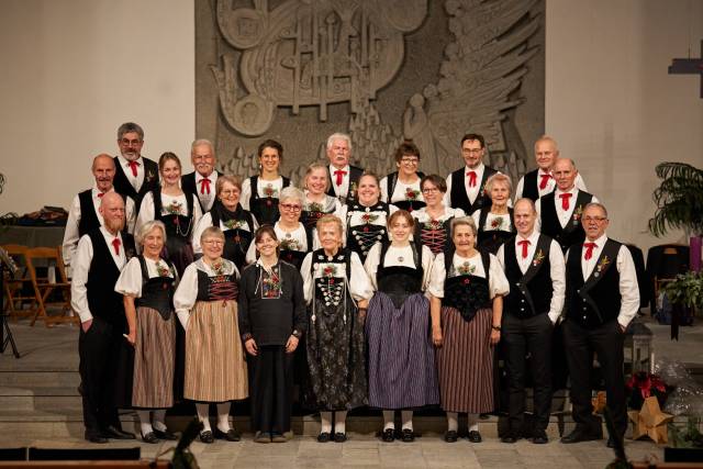 Das Sunnebärgchörli bringt Jodelklänge auf die Rheininsel.