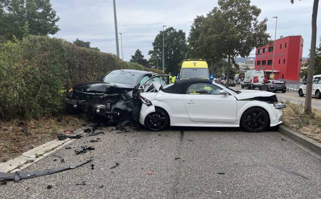 Die Lenker der drei beteiligten Unfallwagen wurden verletzt.